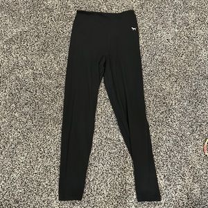 Victoria’s Secret Womens M black leggings
